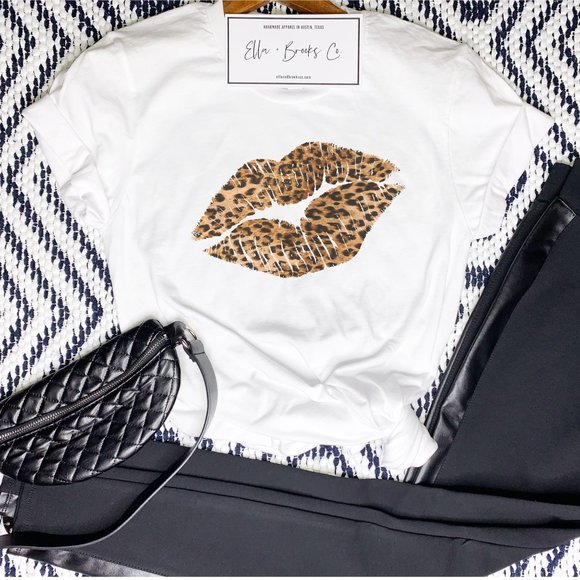 Bella Canvas Tops - Cheetah Print Lips Kiss Graphic Tee Shirt NEW